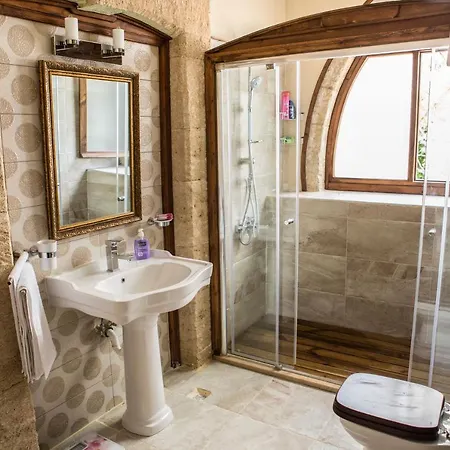 Отель Kyrenia Palace Boutique