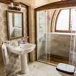 Отель Kyrenia Palace Boutique