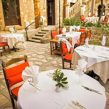 酒店 Kyrenia Palace Boutique 4*