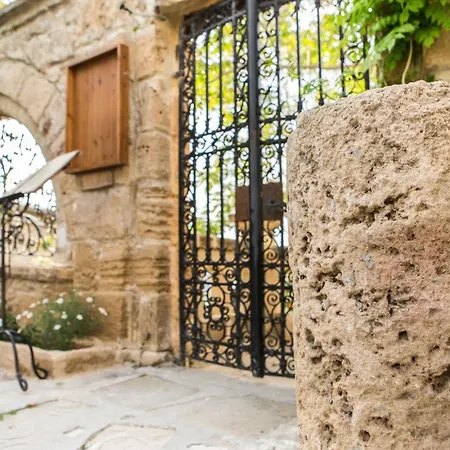 Отель Kyrenia Palace Boutique